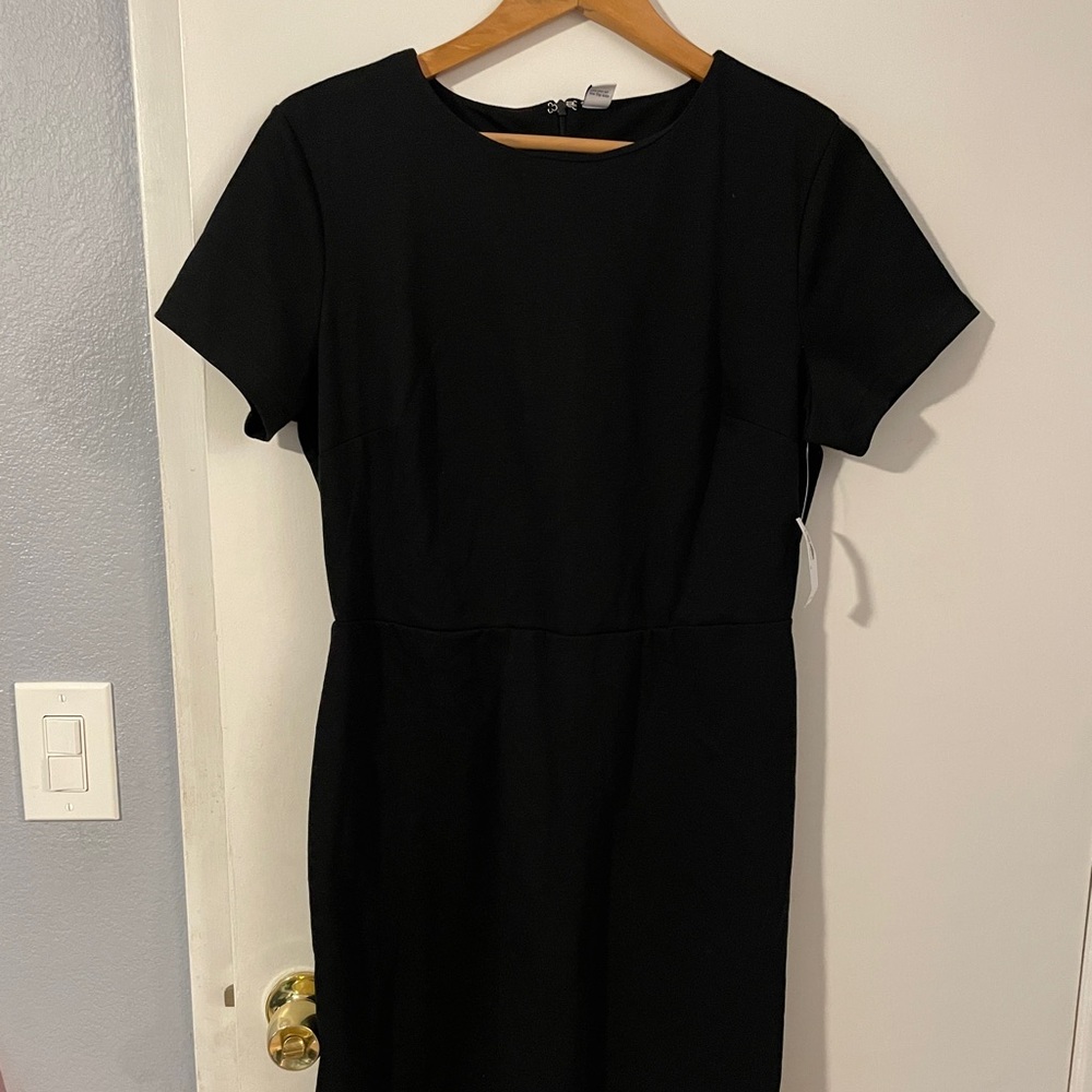 Old Navy Black Women’s Shift Dress